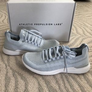 APL Women's Techloom Breeze New in Box